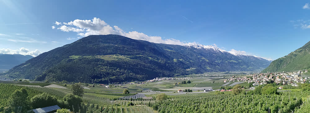 Panoramablick von Partschins bis Naturns